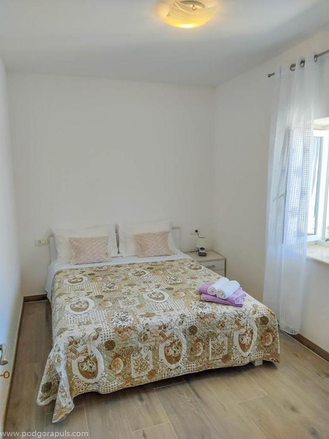 Apartman Krzenic With Sea View Подгора Екстериор снимка